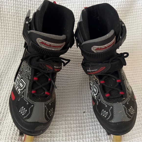 Blade Runner Phoenix Black and Red Rollerblades - Picture 2 of 9